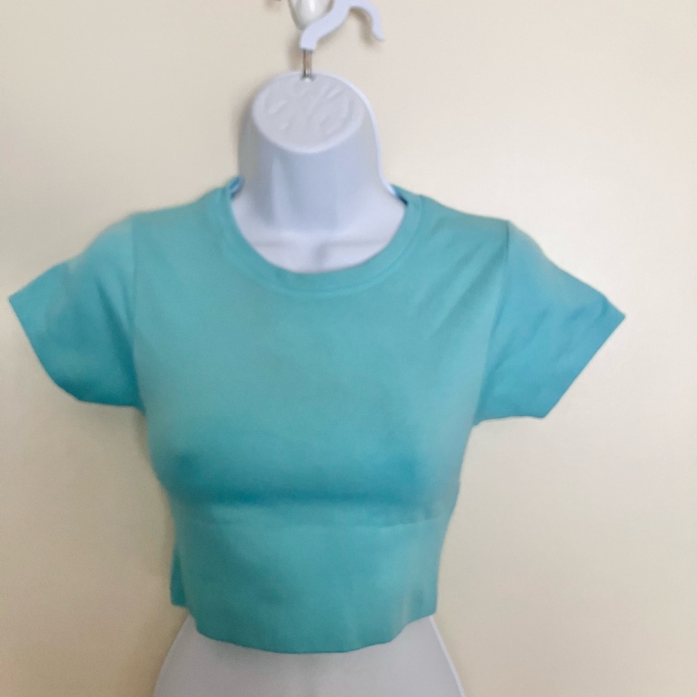 Offline by Aerie Blue Cropped T-Shirt size XS - Picture 6 of 6